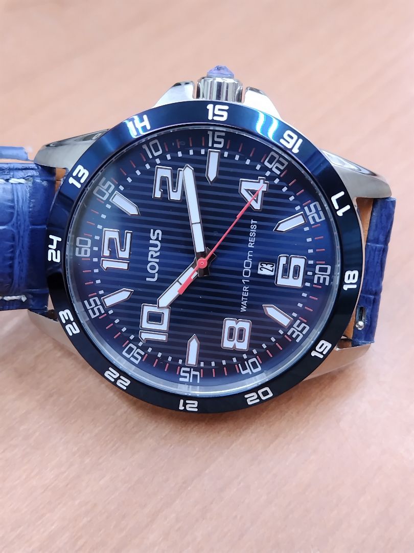 Seiko LORUS PC32-X116 Analog Quartz Men