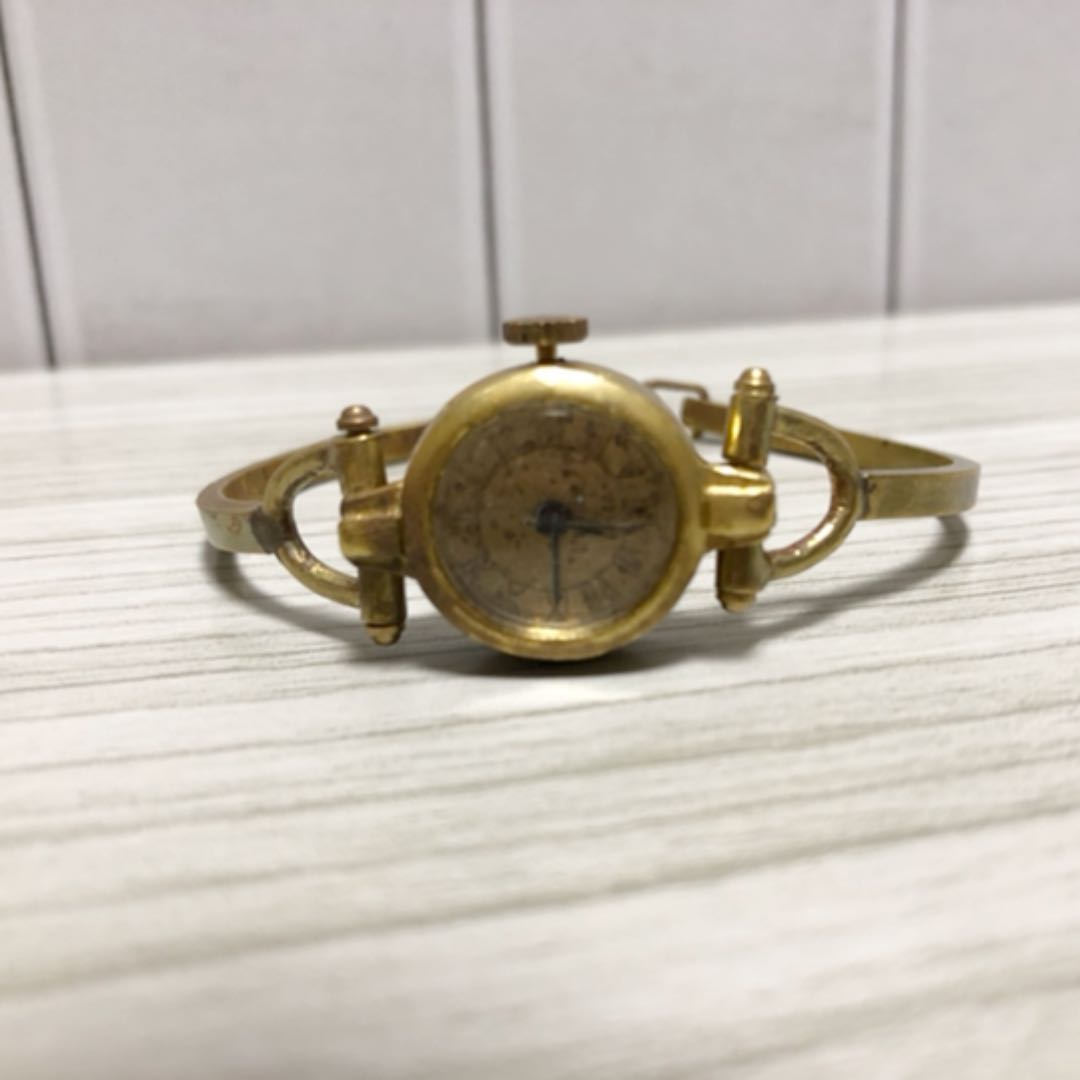 Bulle De Savon Analog Quartz Women