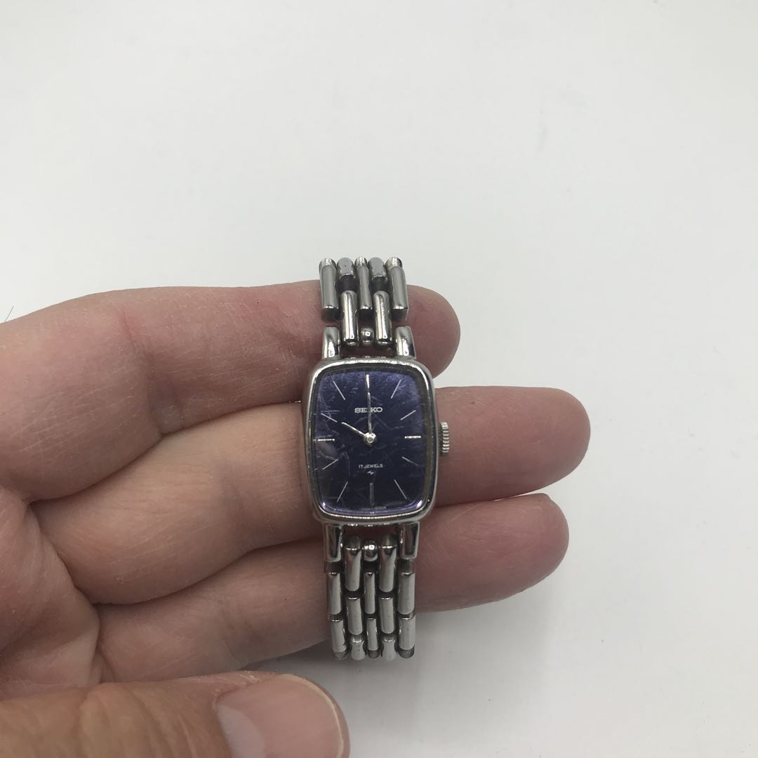 Seiko 11-4330 Analog Mechanical (Manual) Women