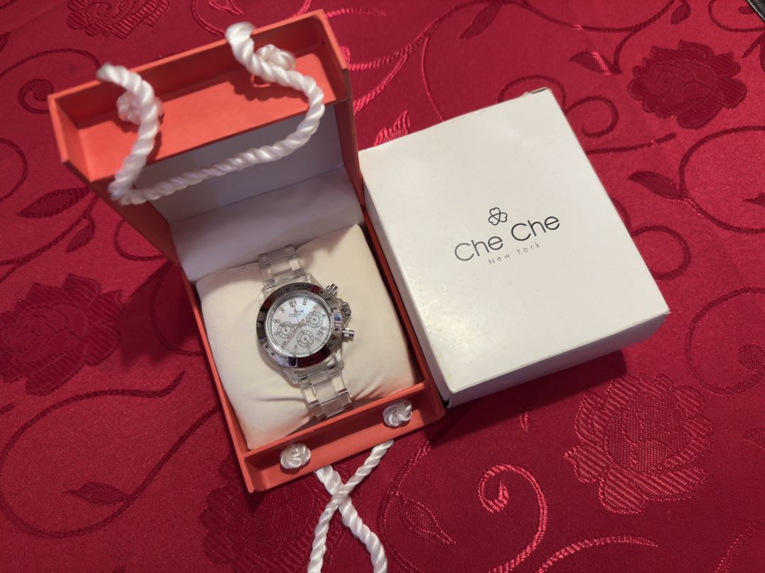 Che New York Analog Quartz Women