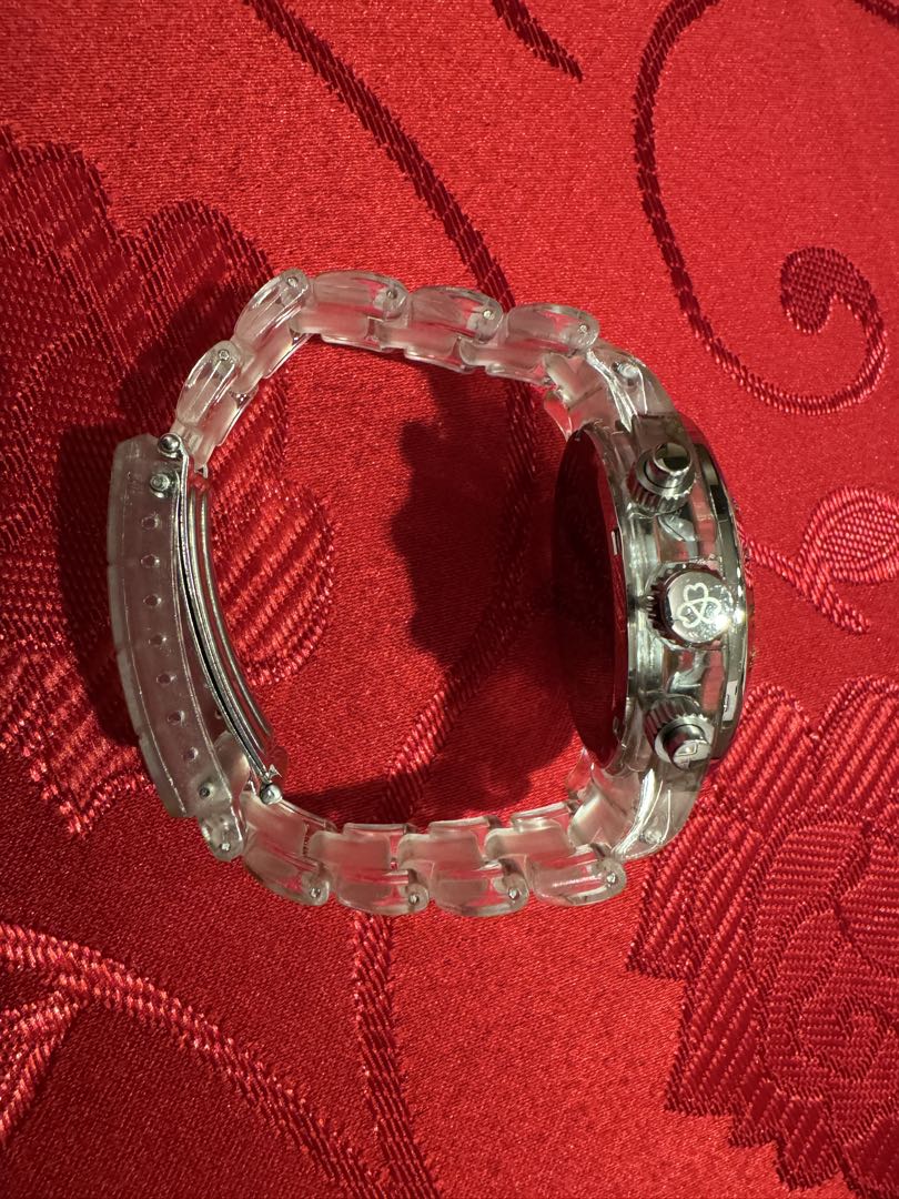 Che New York Analog Quartz Women