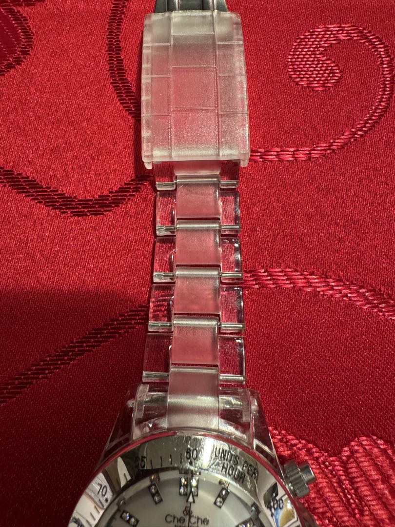 Che New York Analog Quartz Women