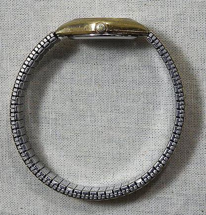 Seiko Chario Analog Quartz Women