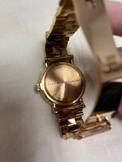 Analog Quartz Women