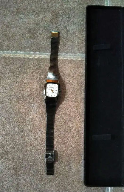VINCENT SSS900 Analog Quartz Women
