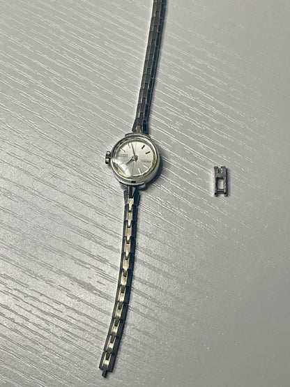 Seiko 7A14-4290 Analog Mechanical (Manual) Women