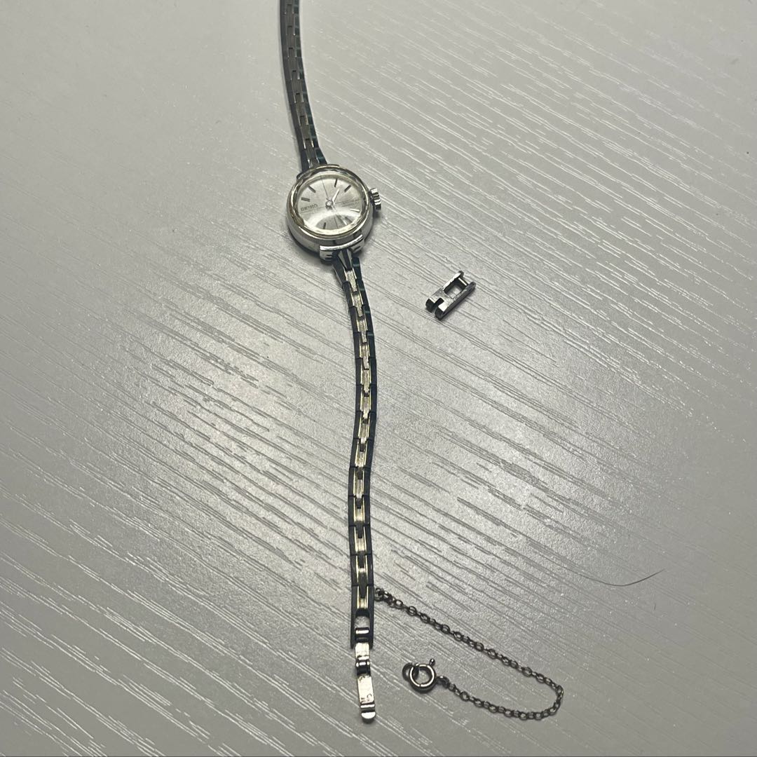 Seiko 7A14-4290 Analog Mechanical (Manual) Women
