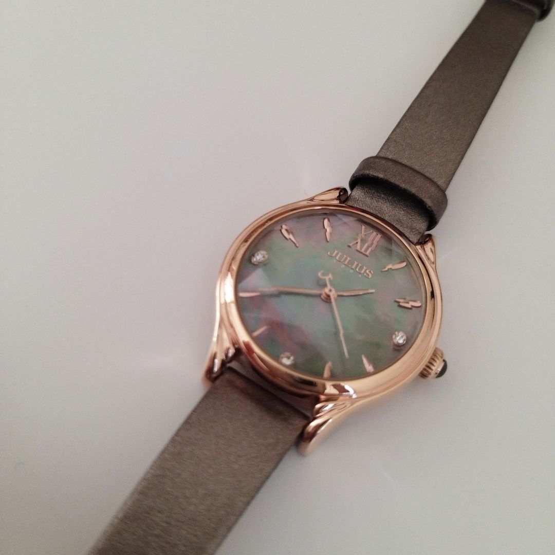 Aromaflat AF-1154 Analog Quartz Women