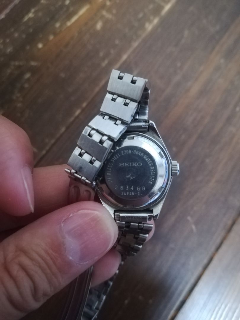 Seiko EIKO283 Analog Mechanical (Automatic) Women
