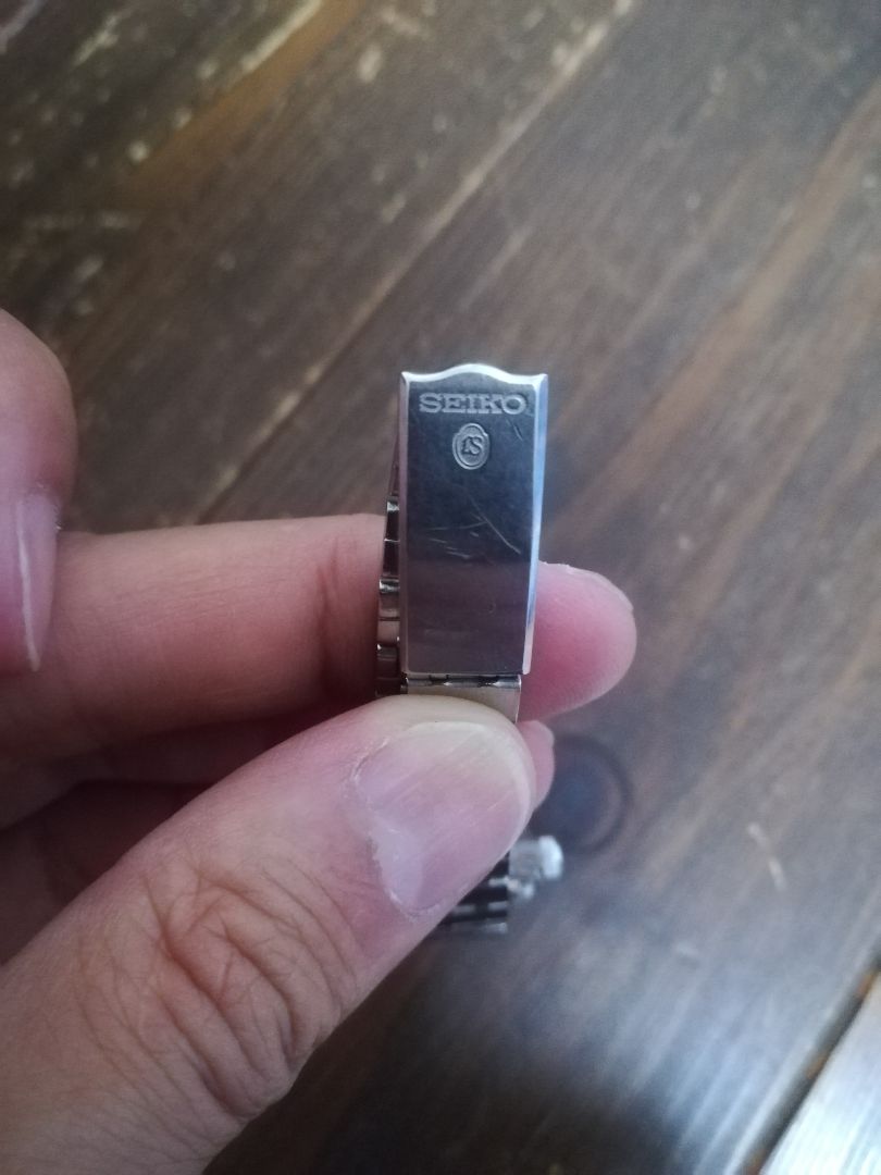 Seiko EIKO283 Analog Mechanical (Automatic) Women