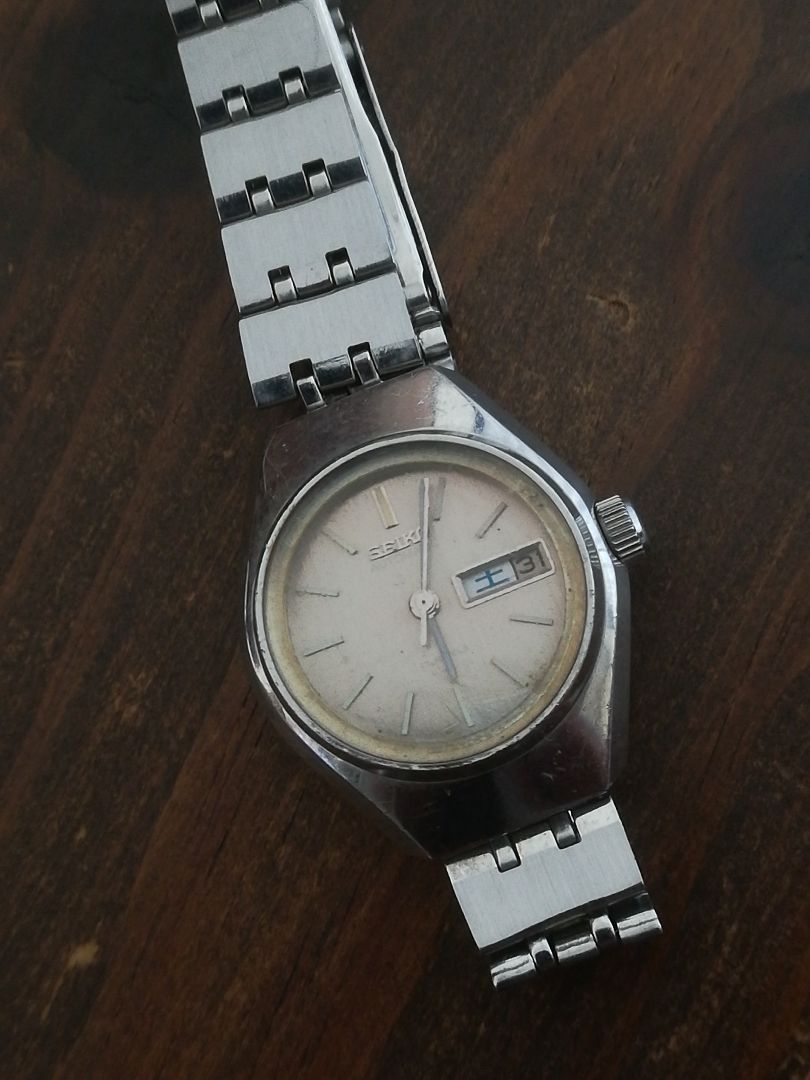 Seiko EIKO283 Analog Mechanical (Automatic) Women
