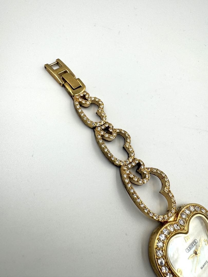 Abiste Analog Quartz Women Watch Heart