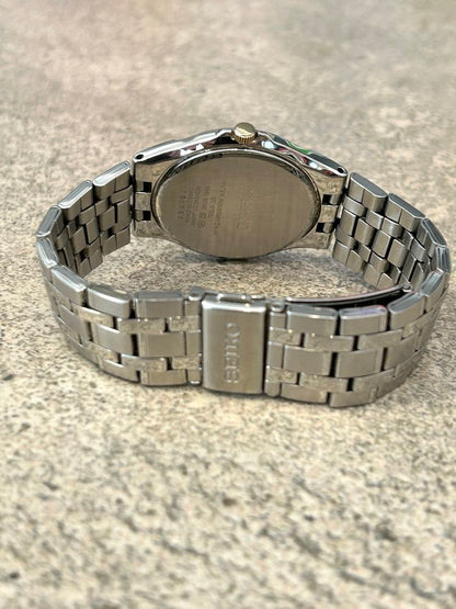 Seiko 7N01-0DM0 Analog Quartz Men