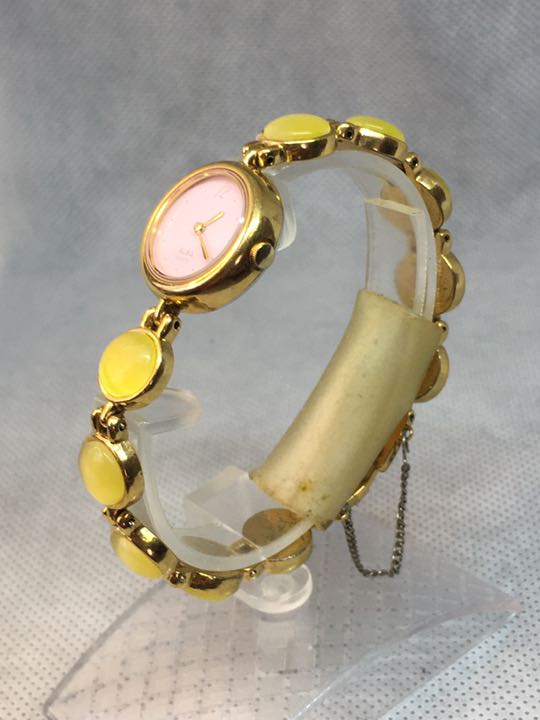 Seiko Alba Y588-0120 Analog Quartz Women