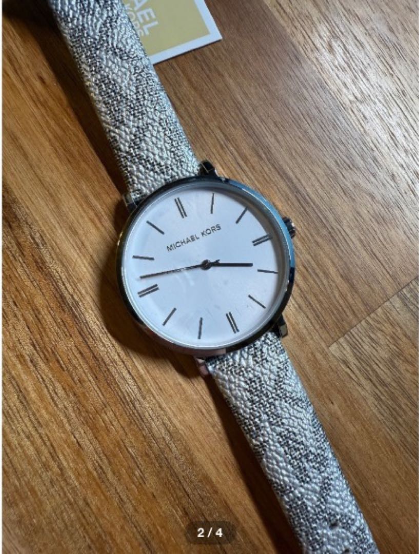Analog Quartz Women