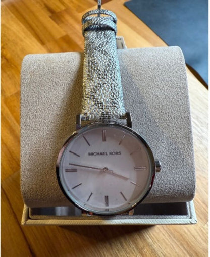 Analog Quartz Women