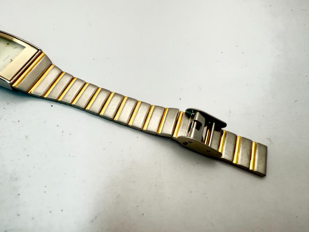 Roberta Baldini Women's Wristwatch 21mm Case Size Gold Tone Band