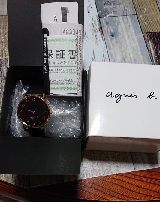 Agnes B. Analog Quartz Women