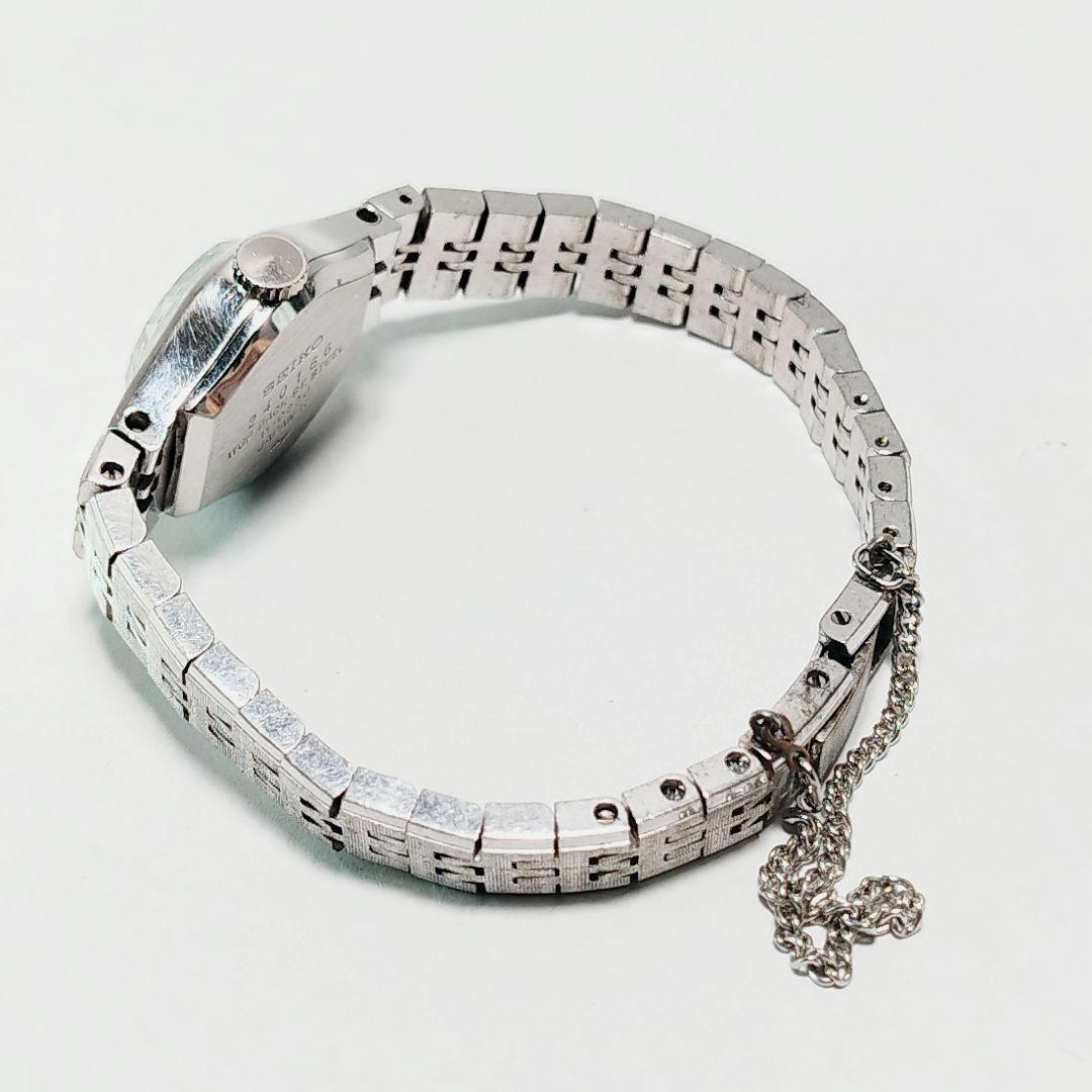 Seiko 11-0330 Analog Mechanical (Manual) Women