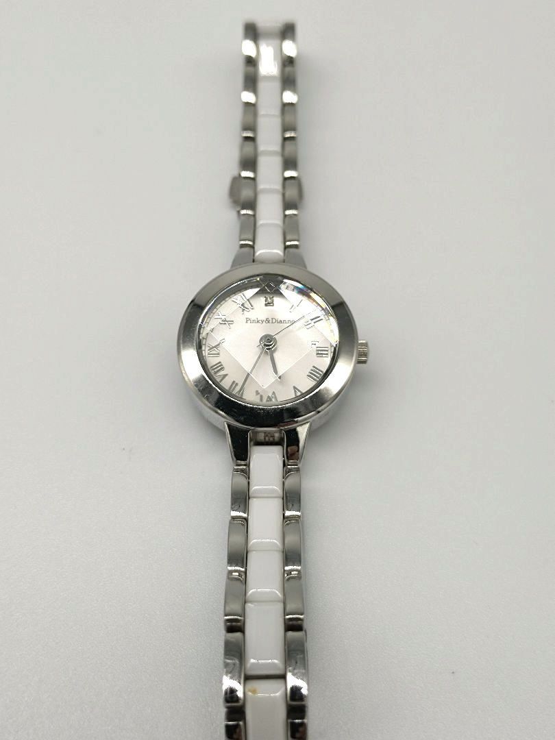 PINKY&DIANNE Analog Quartz Women