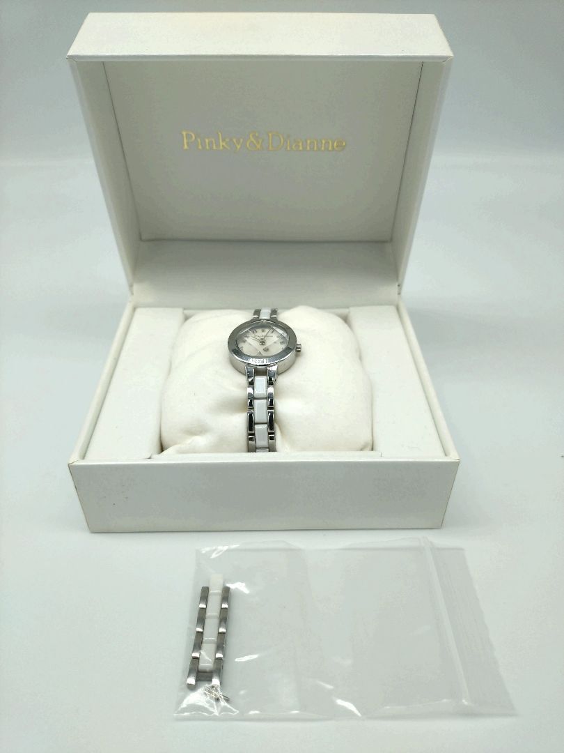 PINKY&DIANNE Analog Quartz Women