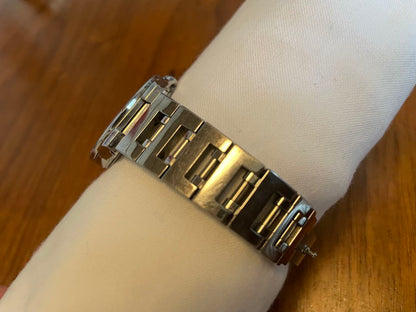 Seiko lk/lukia Analog Quartz Women