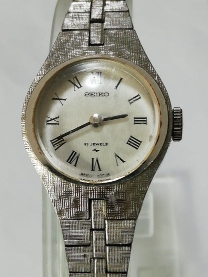 Seiko SALVIA 11-0370 Analog Mechanical (Manual) Women Watch Solar 21Jewels Manual Winding Bracelet Type Working Item