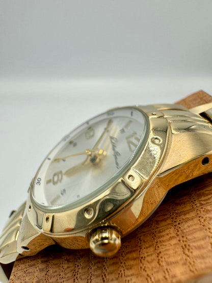 Eddie Bauer Analog Quartz Women Watch Gold Tone
