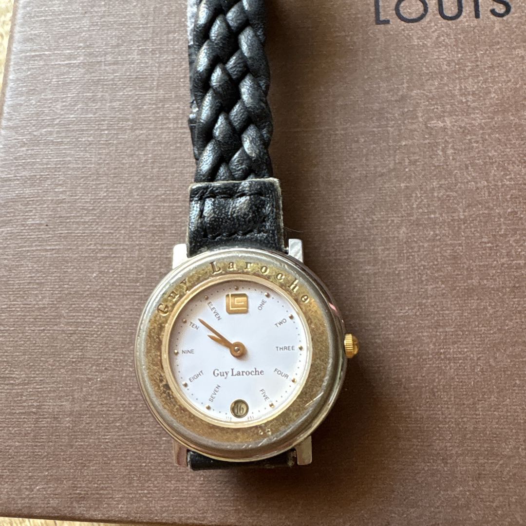 Guy Laroche Analog Quartz Women