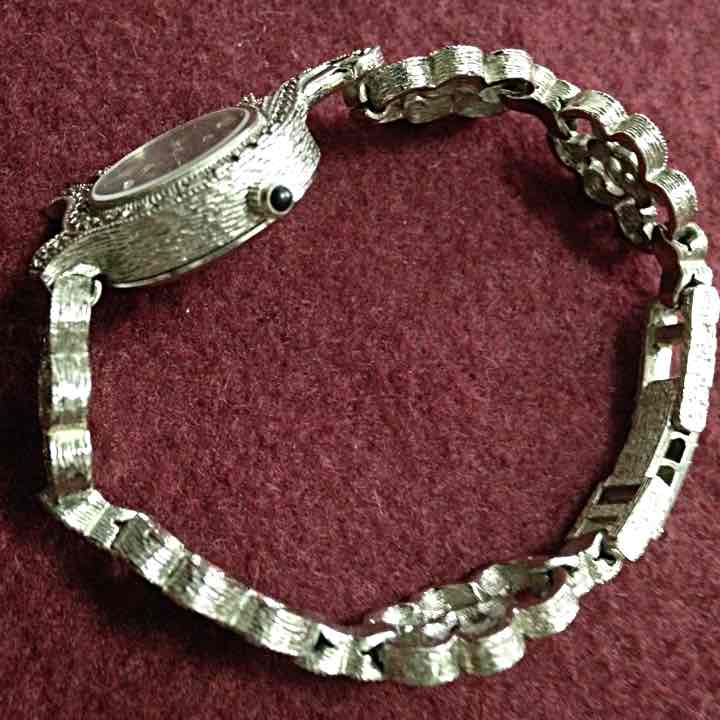 LAMUE Analog Quartz Women