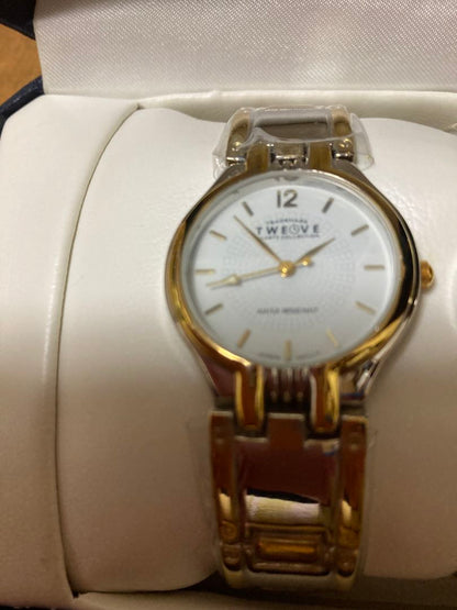 Twelve Analog Quartz Women