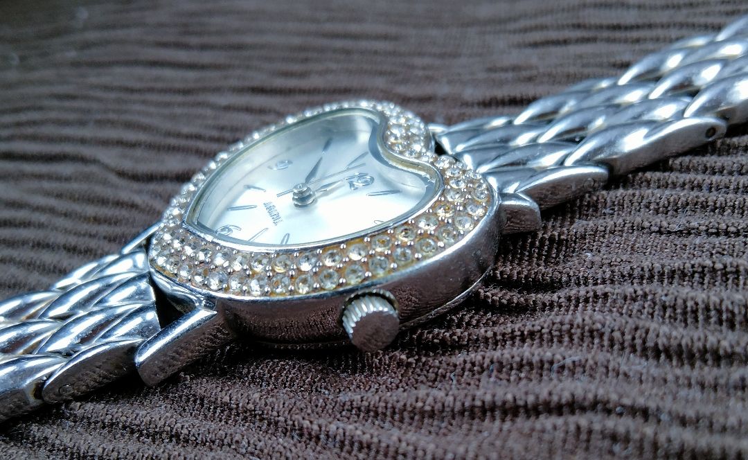 Agatha Analog Quartz Women