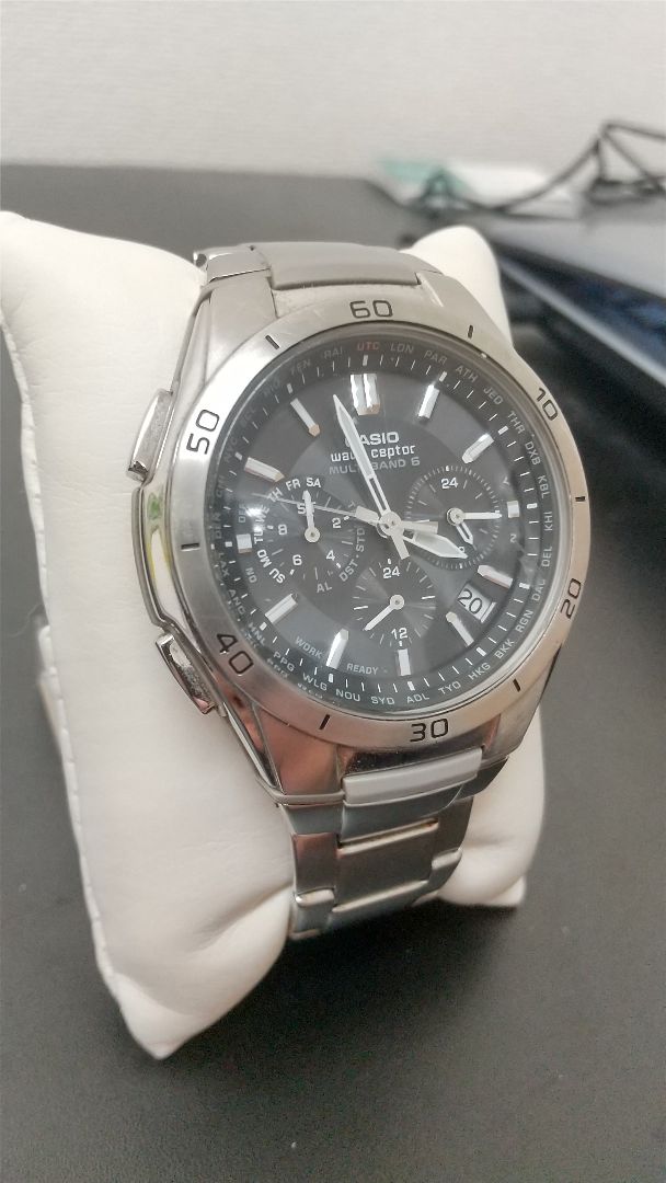 Casio Wave Ceptor Analog Quartz Men