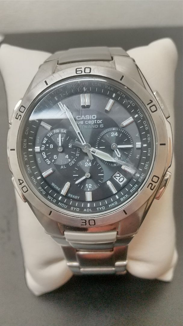 Casio Wave Ceptor Analog Quartz Men