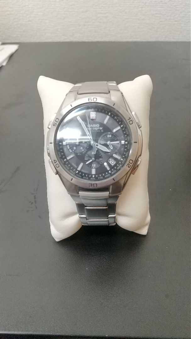 Casio Wave Ceptor Analog Quartz Men