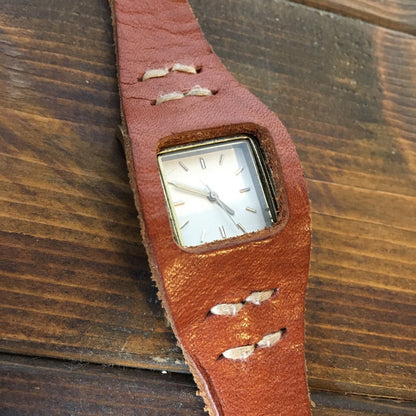 fu Analog Quartz Women