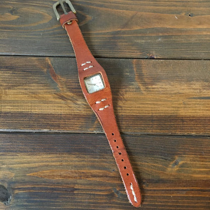 fu Analog Quartz Women
