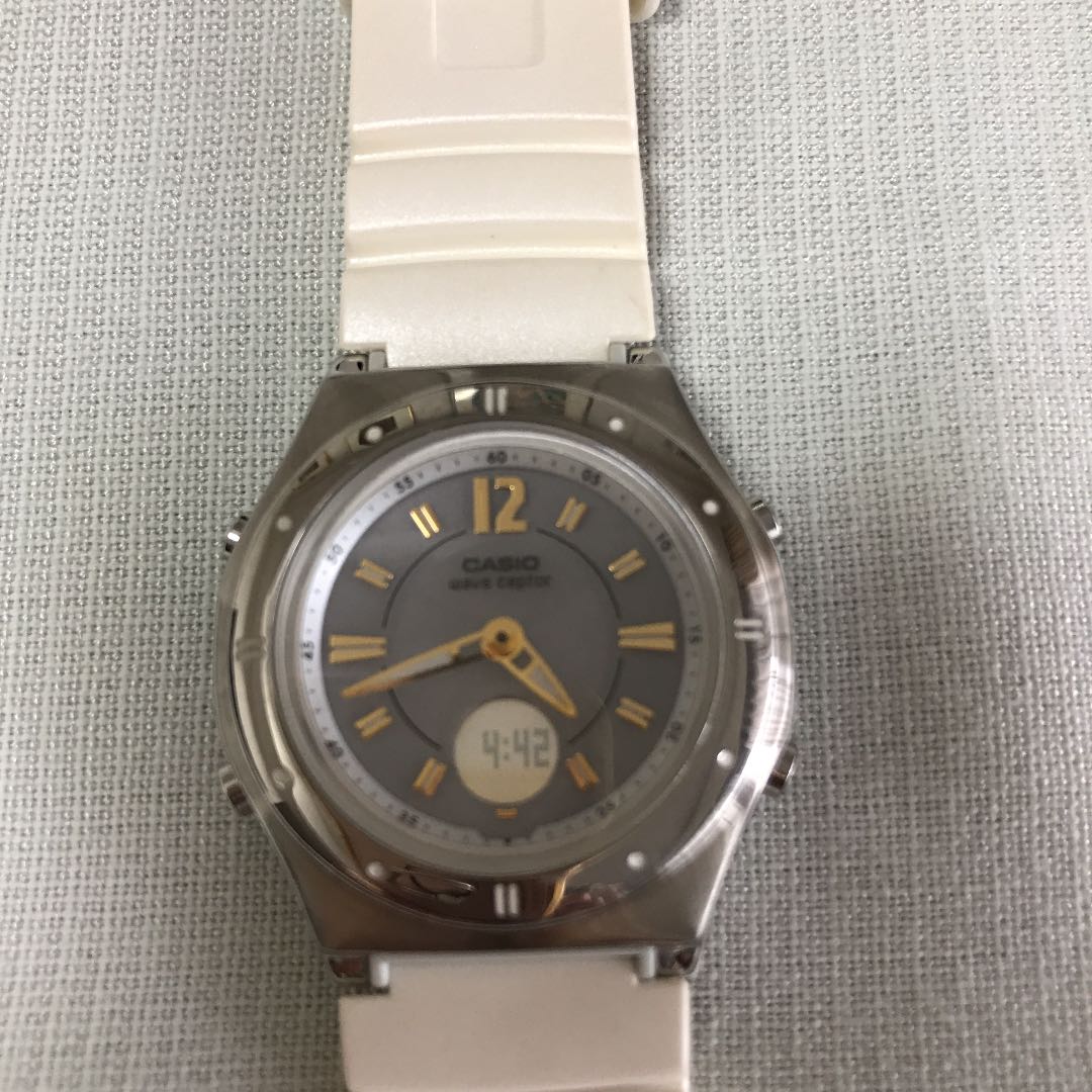 Casio Wave Ceptor LWA-M142-7AJF Analog Solar Women