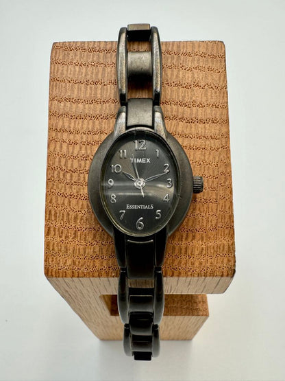 TIMEX Essentials T21912 Analog Quartz Women Women Watch