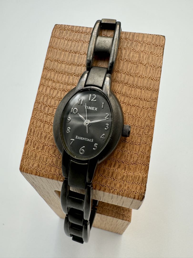 TIMEX Essentials T21912 Analog Quartz Women Women Watch