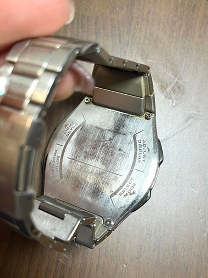 Casio WVH-100J Digital-Analog Solar Men