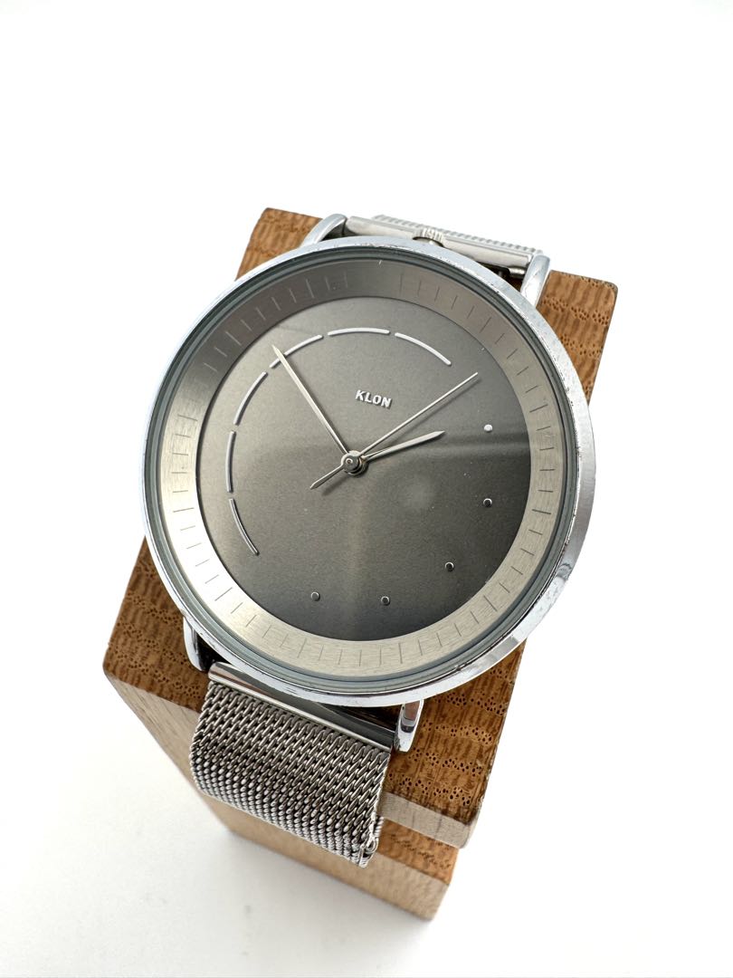 Klon Analog Quartz Men Watch