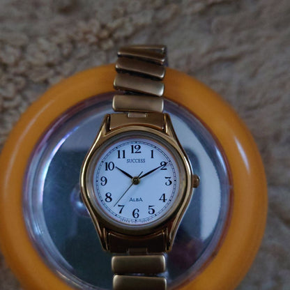 Seiko Alba Success SUCCESS Analog Quartz Women