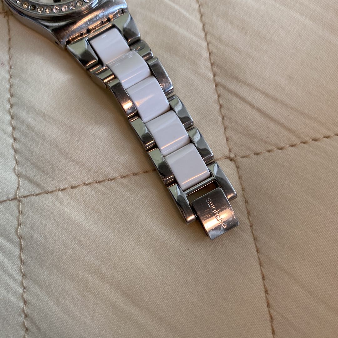 Swatch Analog Quartz Women