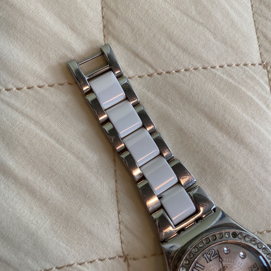 Swatch Analog Quartz Women
