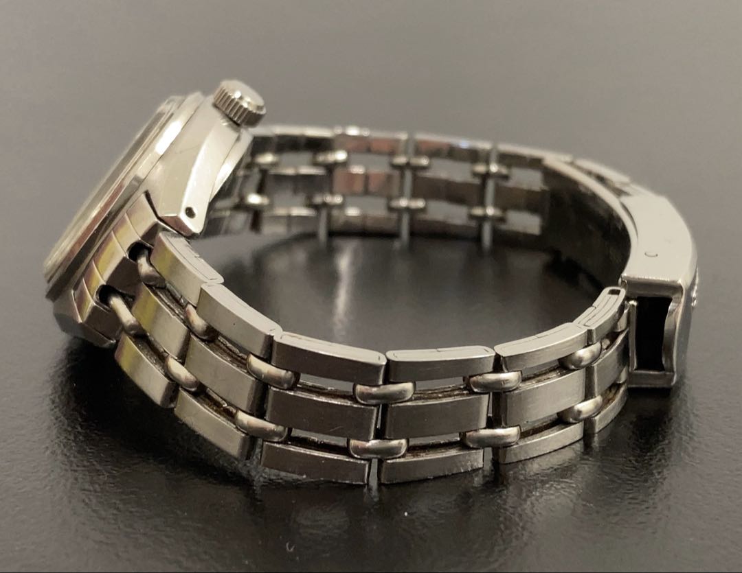 Seiko Chorus 2518-0111 Analog Mechanical (Manual) Women