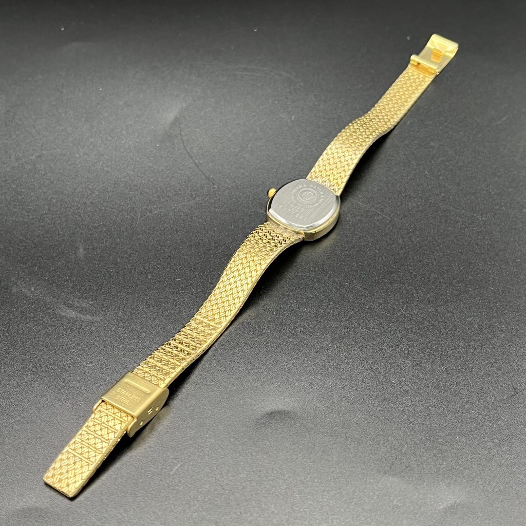 Cyma Analog Quartz Women