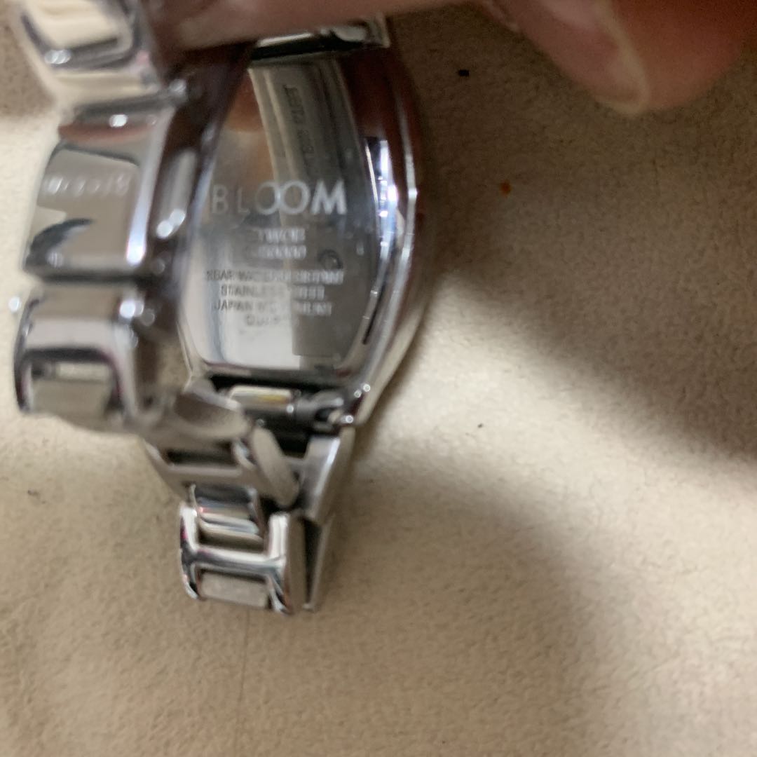 Bloom Analog Quartz Women