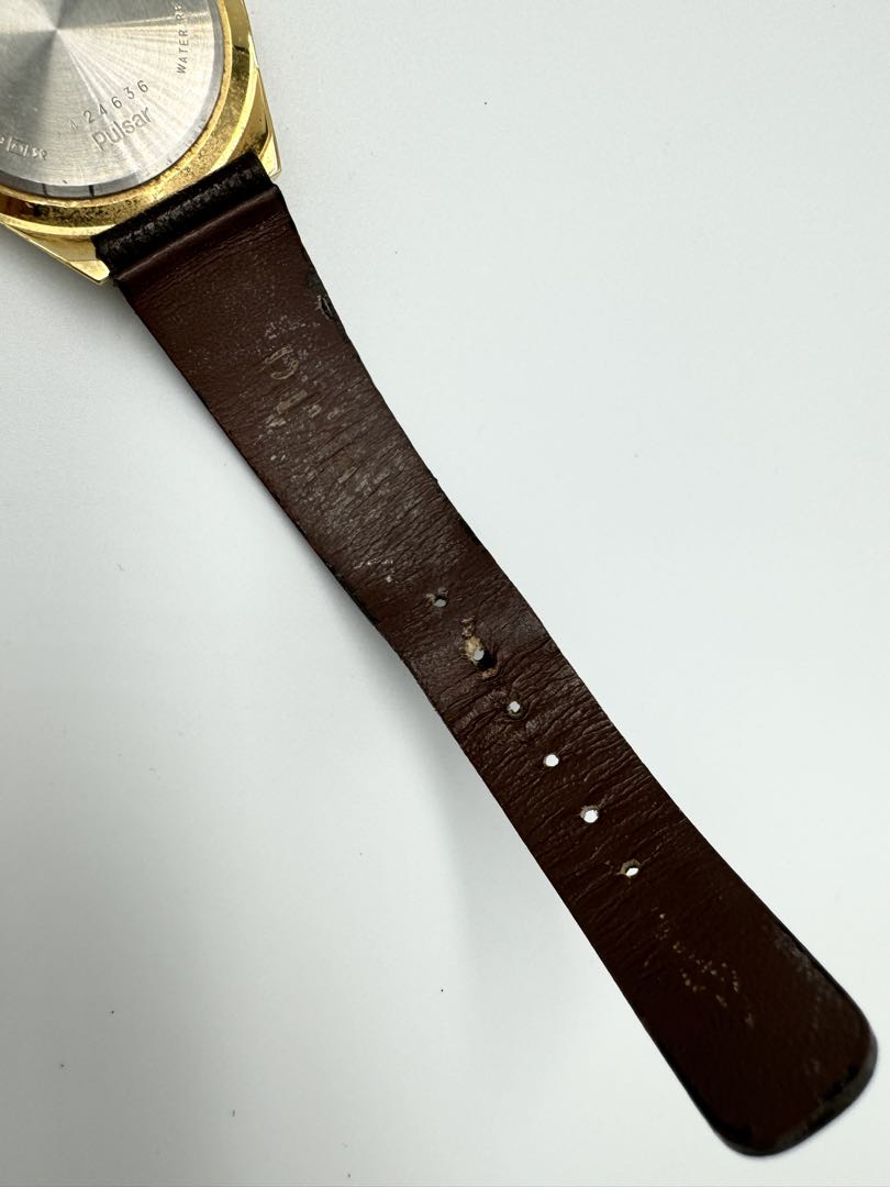Pulsar Analog Quartz Men Watch Date Calendar