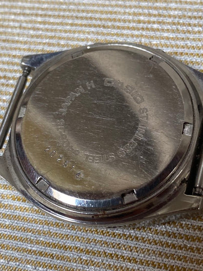 Casio Digital Quartz Men ジャンク Watch